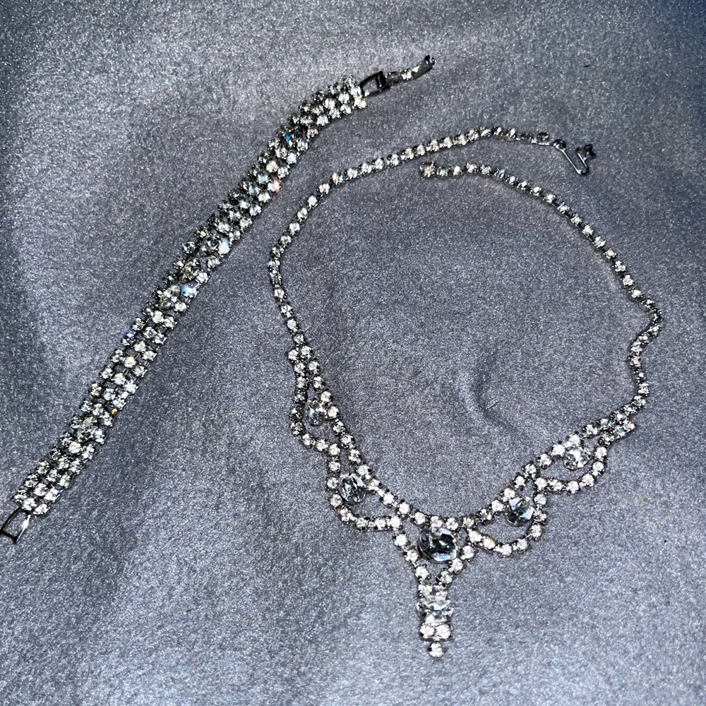Rhinestones set